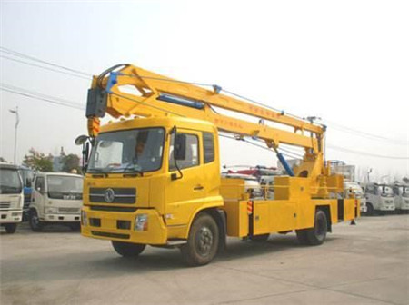 高空作業(yè)車(chē)使用中應(yīng)注意的事項(xiàng)